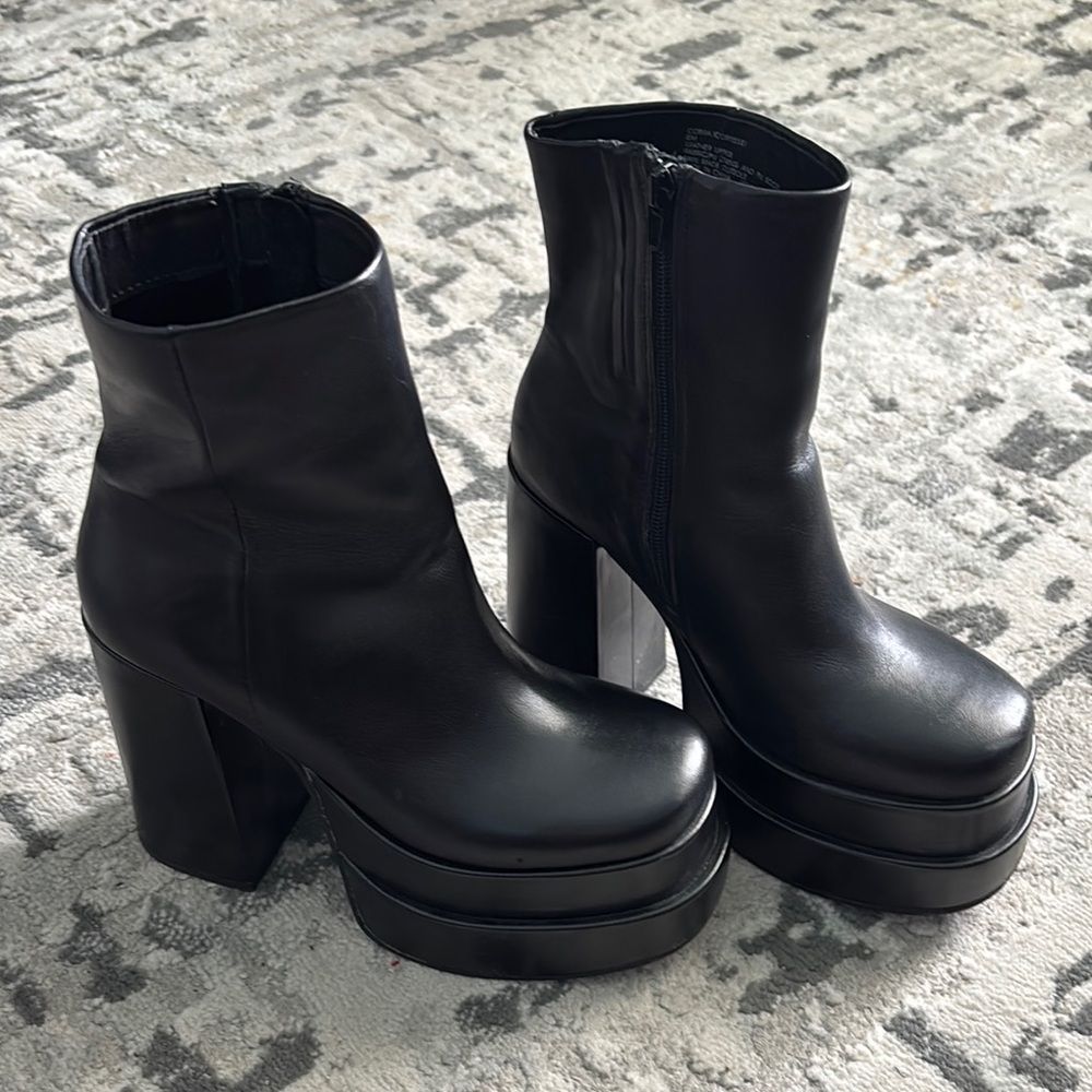 Cobra Black Steve Madden Chunky Platform Ankle Boots